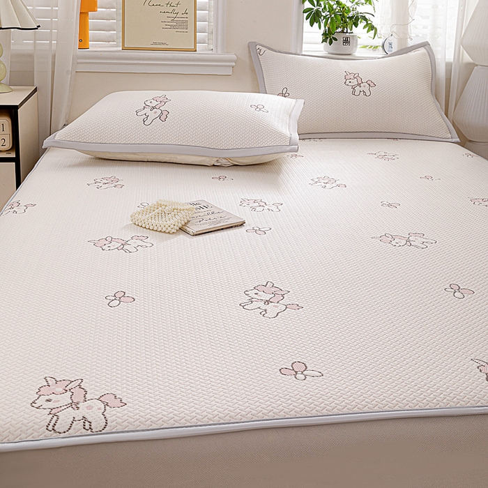 91家纺网 家纺一手货源 找家纺 富馨莱 2026新款PE乙纶高克重冰豆豆席凉感凉席单件席子床笠款支持一件定做尺寸学生宿舍 吉祥小马