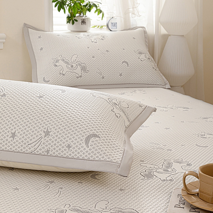 91家纺网 家纺一手货源 找家纺 富馨莱 2026新款PE乙纶高克重冰豆豆席凉感凉席单件席子床笠款支持一件定做尺寸学生宿舍 小飞马