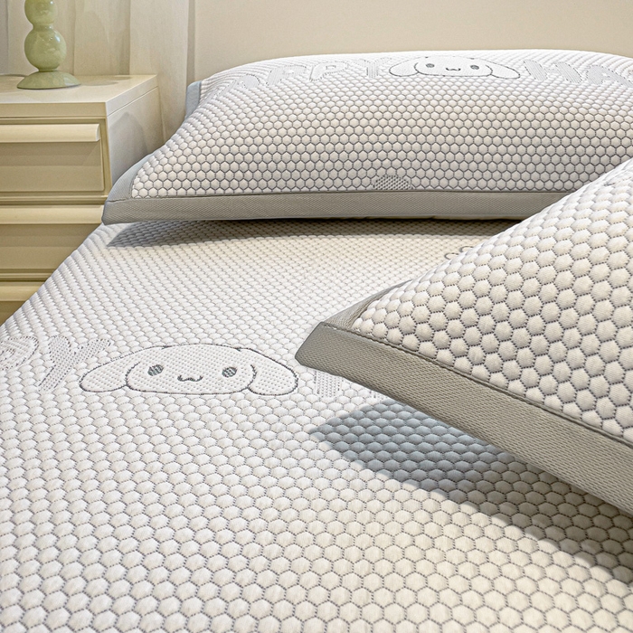 91家纺网 家纺一手货源 找家纺 富馨莱 2026新款PE乙纶高克重冰豆豆席凉感凉席单件席子床笠款支持一件定做尺寸学生宿舍 呆呆狗