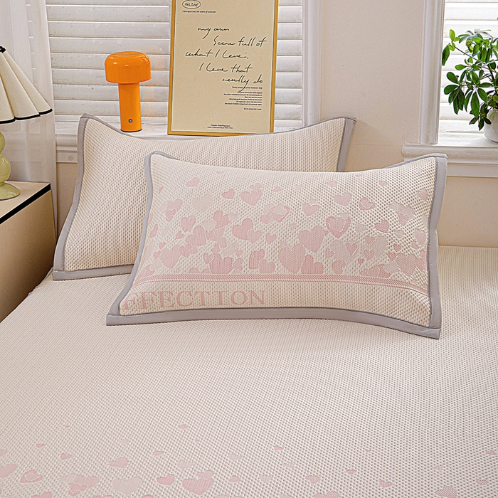 91家纺网 家纺一手货源 找家纺 富馨莱 2026新款PE乙纶高克重冰豆豆席凉感凉席单件席子床笠款支持一件定做尺寸学生宿舍 爱意满满-粉