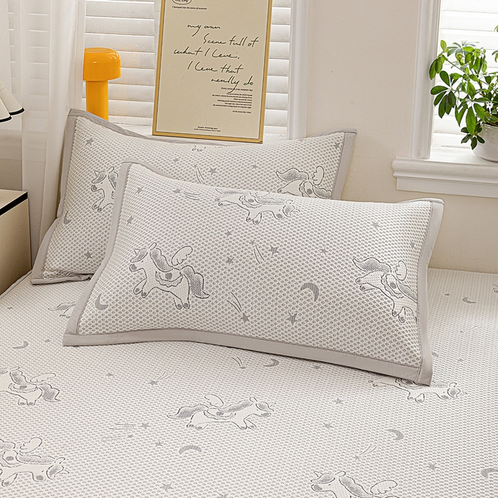 91家纺网 家纺一手货源 找家纺 富馨莱 2026新款PE乙纶高克重冰豆豆席凉感凉席单件席子床笠款支持一件定做尺寸学生宿舍 小飞马