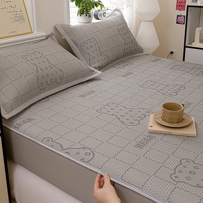 91家纺网 家纺一手货源 找家纺 富馨莱 2026新款PE乙纶高克重冰豆豆席凉感凉席单件席子床笠款支持一件定做尺寸学生宿舍 灰格熊