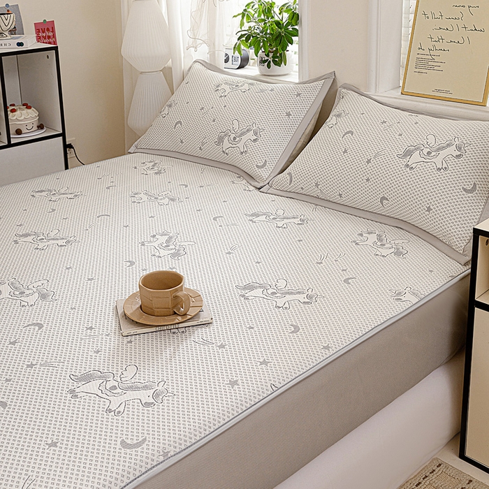 91家纺网 家纺一手货源 找家纺 富馨莱 2026新款PE乙纶高克重冰豆豆席凉感凉席单件席子床笠款支持一件定做尺寸学生宿舍 小飞马