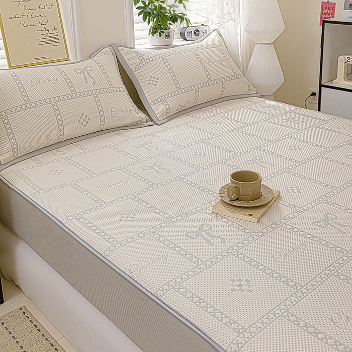 91家纺网 家纺一手货源 找家纺 富馨莱 2026新款PE乙纶高克重冰豆豆席凉感凉席单件席子床笠款支持一件定做尺寸学生宿舍 花蝶-灰