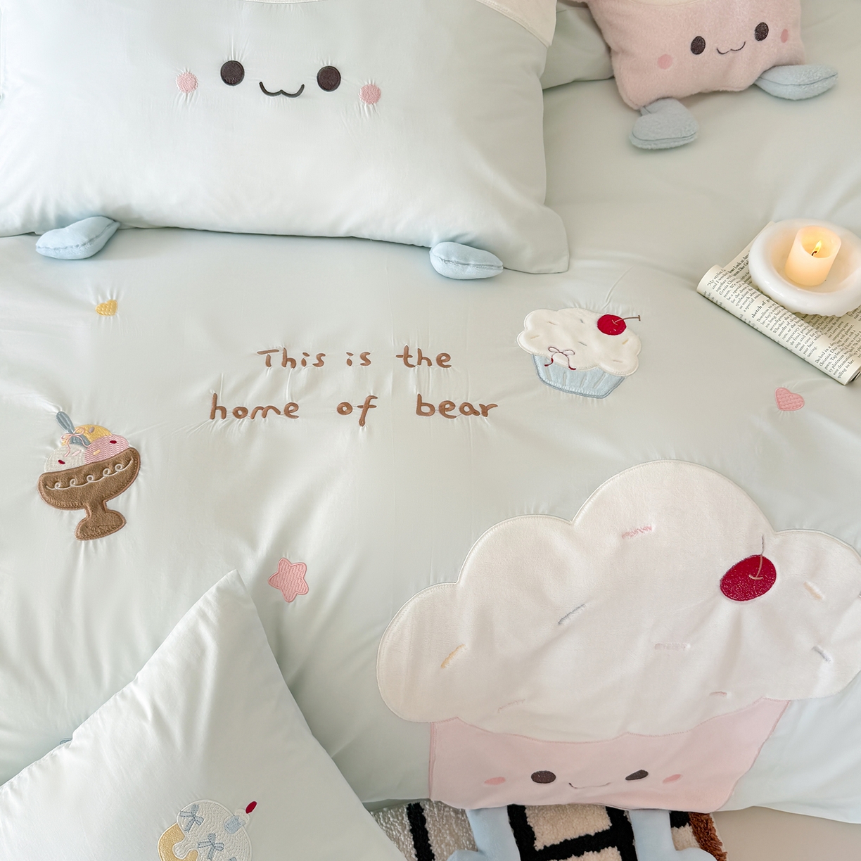 91家纺网 家纺一手货源 找家纺 嗨购家纺 2026新款40S水洗棉贴布刺绣四件套-半糖萌新系列（送同款抱枕 淘宝劵后控价：小号298元 标准348元 大号368元） 半糖萌新-蓝