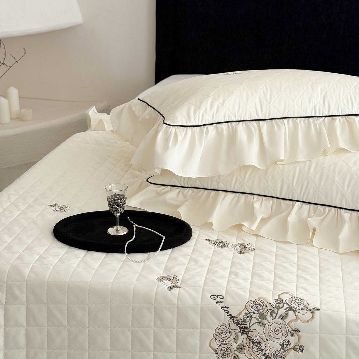 91家纺网 家纺一手货源 找家纺 （总）嗨购家纺 2026新款50S长绒棉刺绣床盖三件套-山茶花涧（控价338/358)