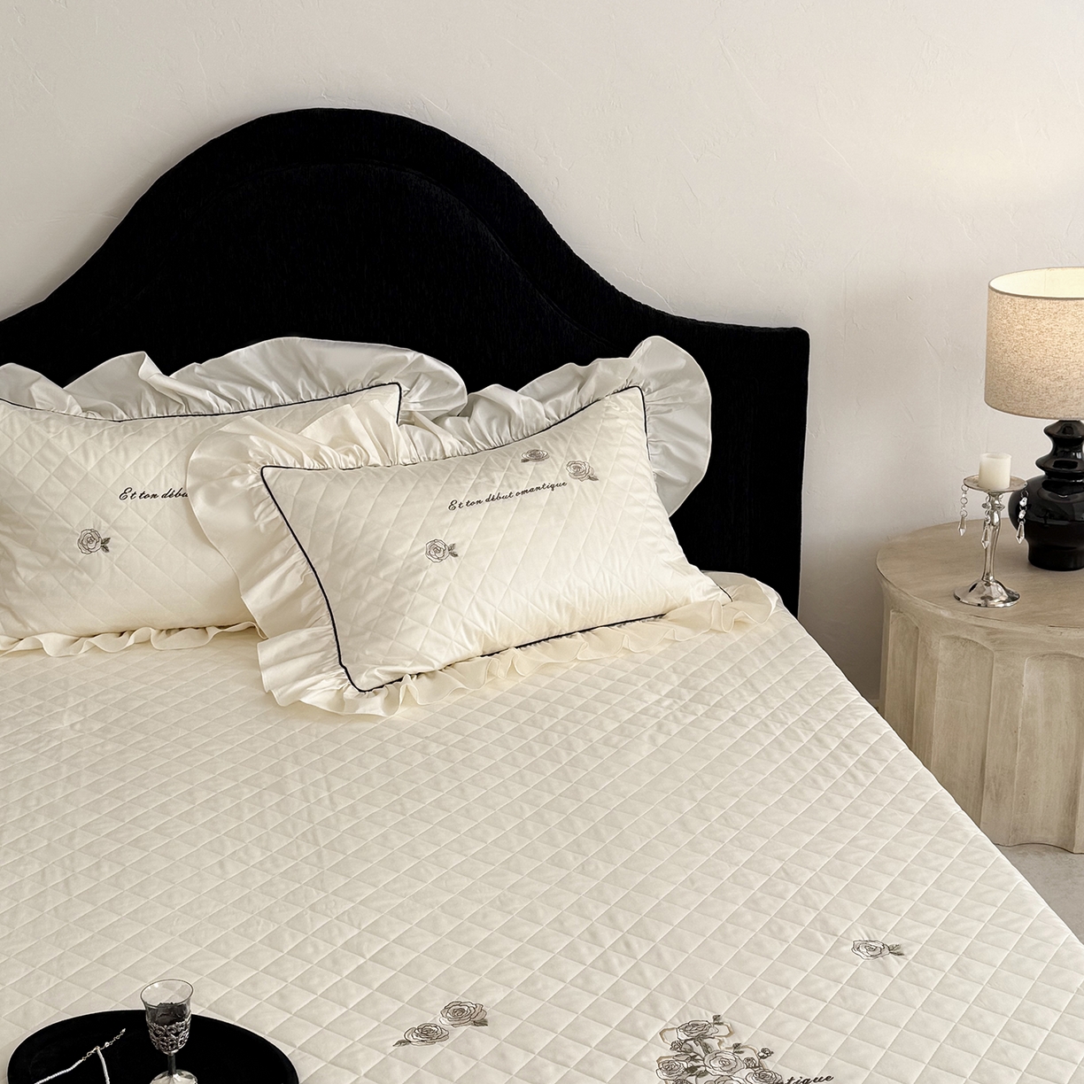 91家纺网 家纺一手货源 找家纺 （总）嗨购家纺 2026新款50S长绒棉刺绣床盖三件套-山茶花涧（控价338/358)