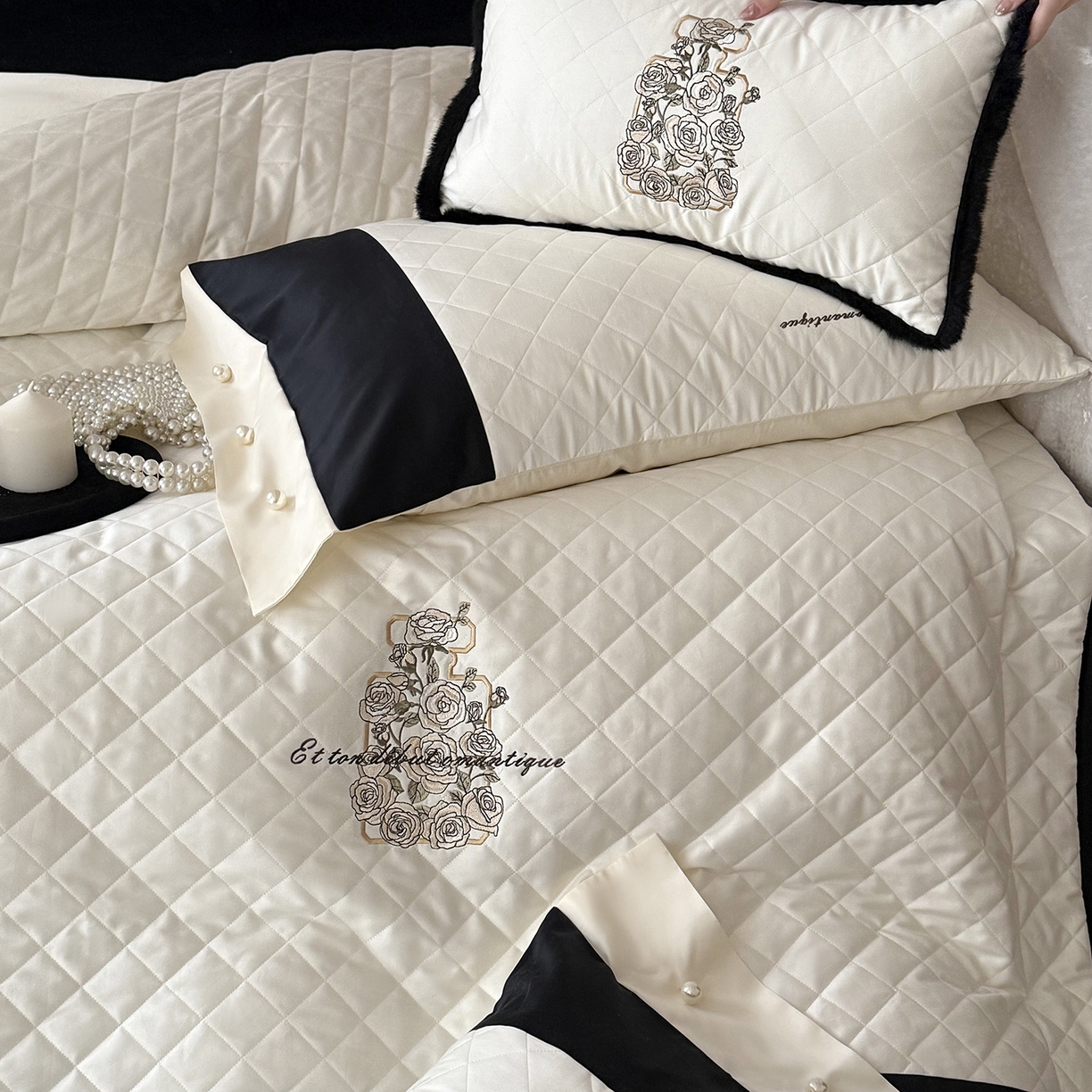 91家纺网 家纺一手货源 找家纺 （总）嗨购家纺 2026新款50S长绒棉刺绣四件套-山茶花涧（控价 标准338/358）