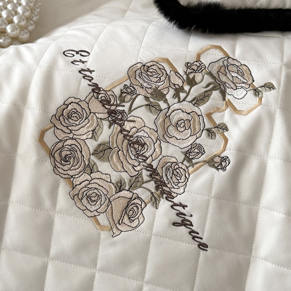 91家纺网 家纺一手货源 找家纺 （总）嗨购家纺 2026新款50S长绒棉刺绣四件套-山茶花涧（控价 标准338/358）