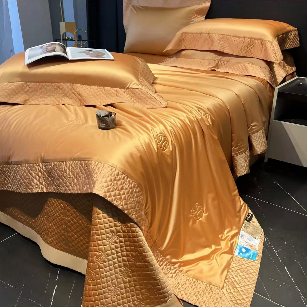 91家纺网 家纺一手货源 找家纺 edra 2026新款凉感醋酸御锦缎夏被四件套 橙色