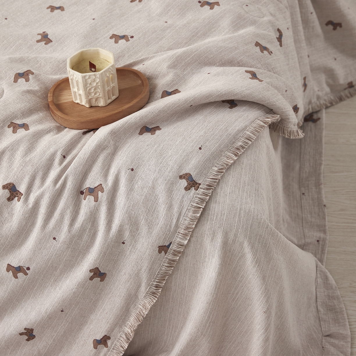 91家纺网 家纺一手货源 找家纺 网客家纺 2026新款提花色织麻夏被四件套 宝丽咖