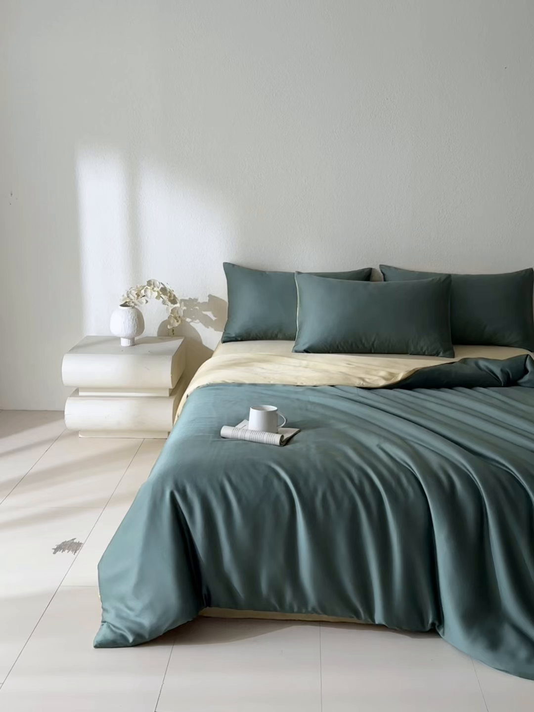 91家纺网 家纺一手货源 找家纺 禾时 2026新款60支奥地利兰精双拼纯色天丝四件套 天青色-香槟金