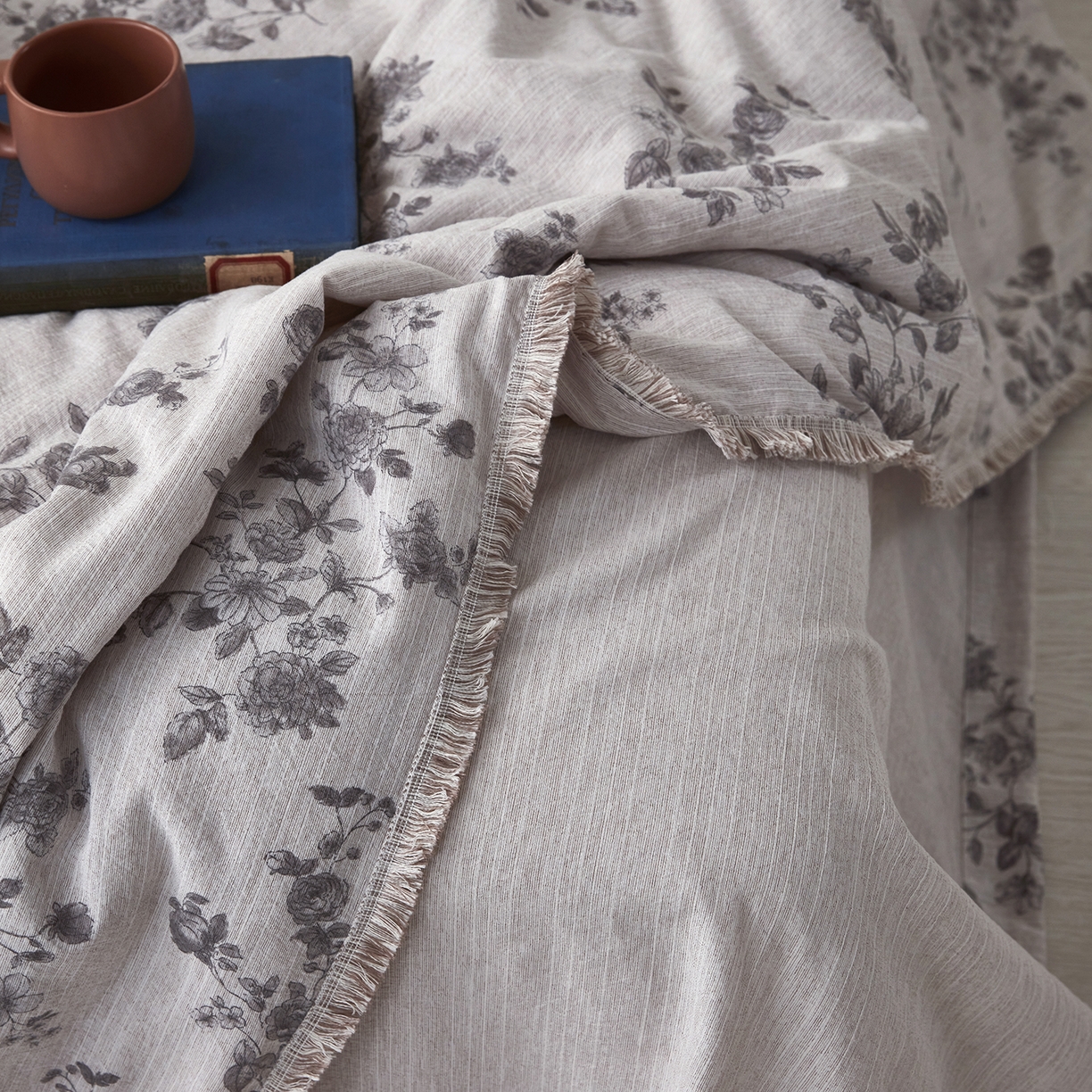 91家纺网 家纺一手货源 找家纺 网客家纺 2026新款提花色织麻夏被四件套 素锦灰