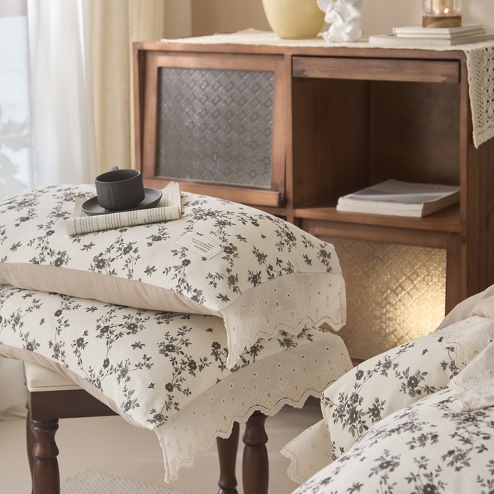 91家纺网 家纺一手货源 找家纺 大彩家居 2026春夏新款棉麻印花四件套 墨色丁香