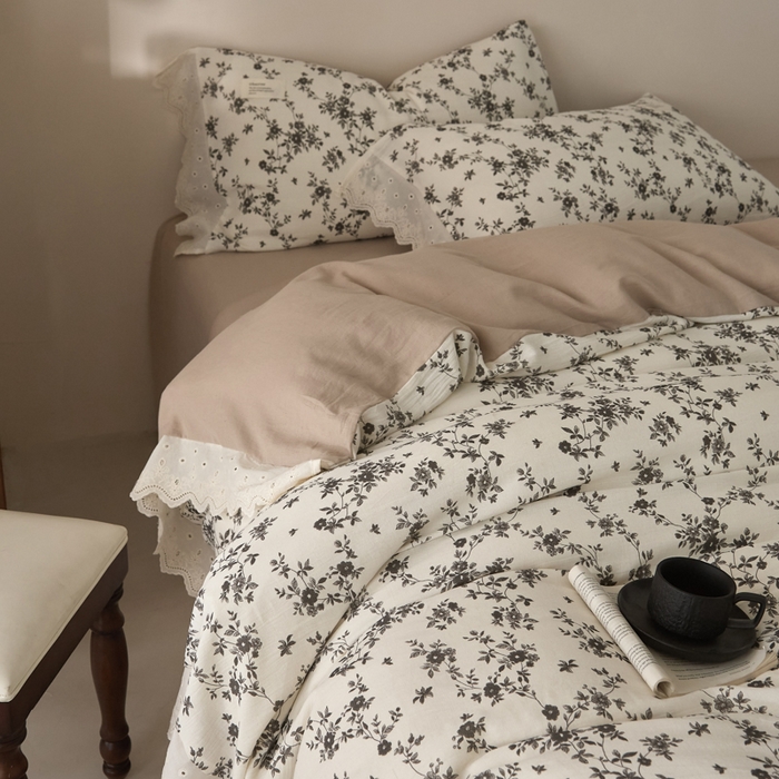 91家纺网 家纺一手货源 找家纺 大彩家居 2026春夏新款棉麻印花四件套 墨色丁香