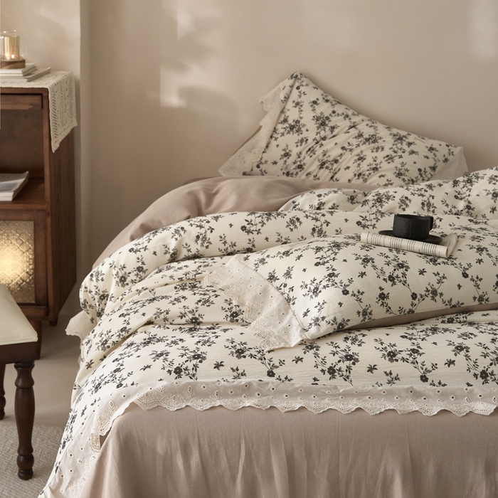 91家纺网 家纺一手货源 找家纺 大彩家居 2026春夏新款棉麻印花四件套 墨色丁香