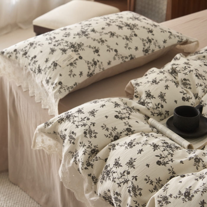 91家纺网 家纺一手货源 找家纺 大彩家居 2026春夏新款棉麻印花四件套 墨色丁香