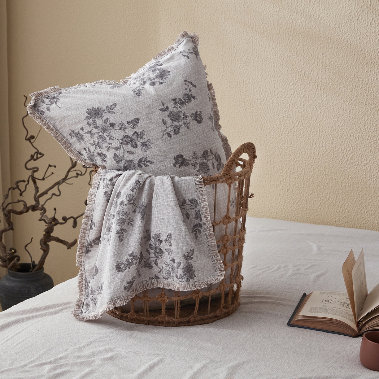 91家纺网 家纺一手货源 找家纺 网客家纺 2026新款提花色织麻夏被四件套 素锦灰