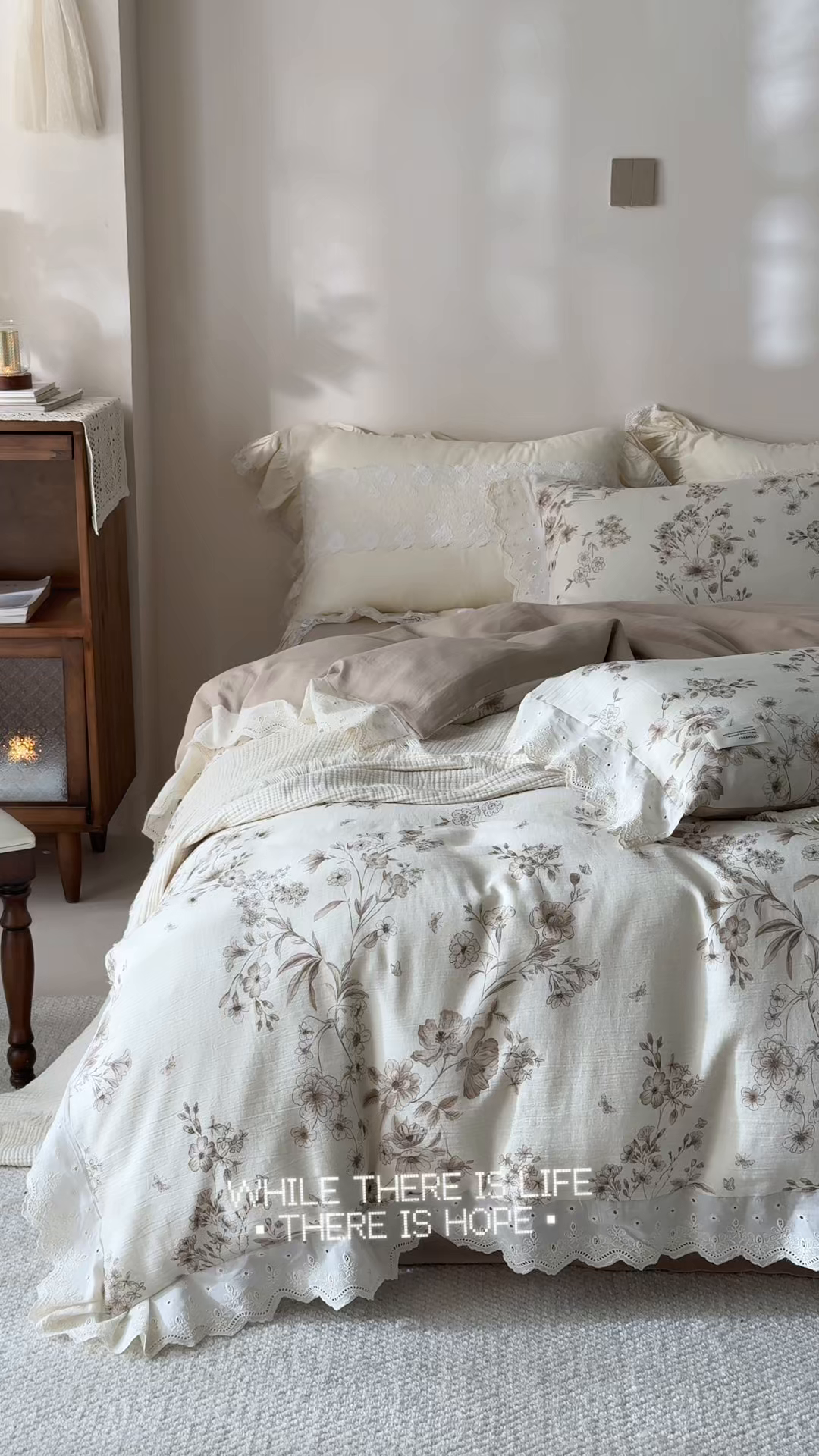 91家纺网 家纺一手货源 找家纺 大彩家居 2026春夏新款棉麻印花四件套 林间拾遗