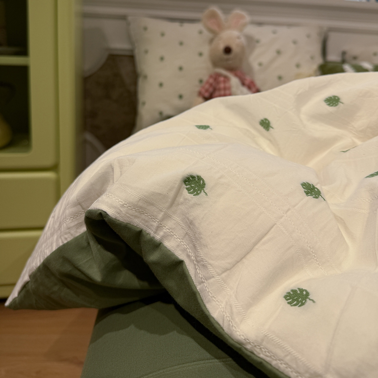 91家纺网 家纺一手货源 找家纺 怡家居 2026春夏新款全棉纯棉水洗棉提花四件套 小绿叶