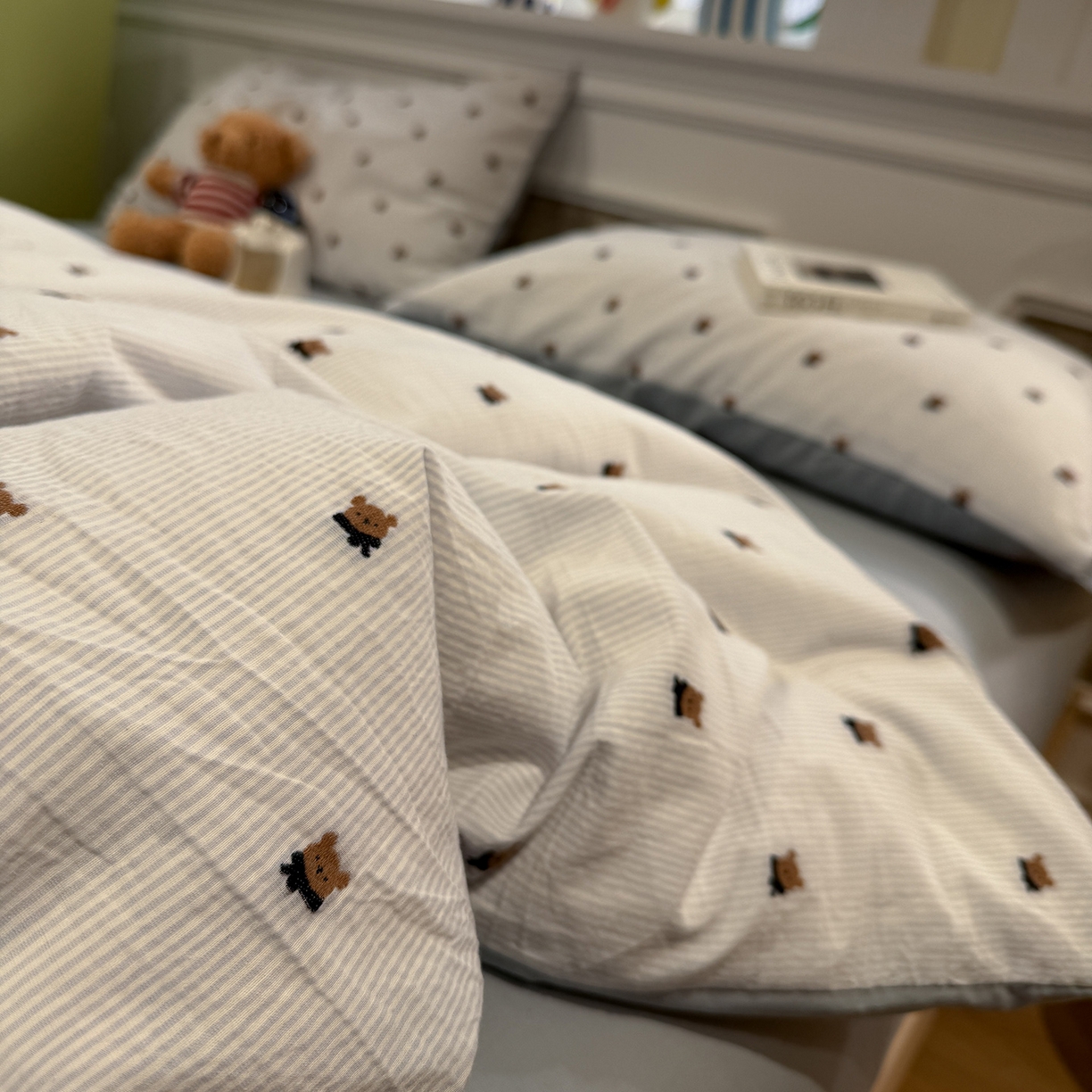 91家纺网 家纺一手货源 找家纺 怡家居 2026春夏新款全棉纯棉水洗棉提花四件套 小兰熊