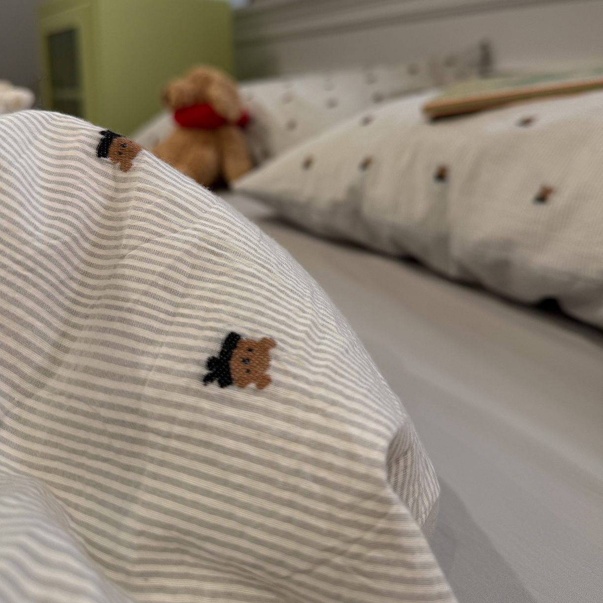 91家纺网 家纺一手货源 找家纺 怡家居 2026春夏新款全棉纯棉水洗棉提花四件套 小灰熊