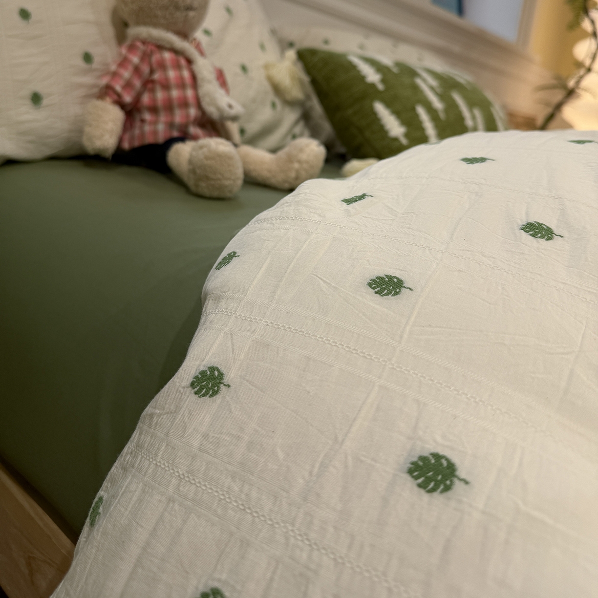 91家纺网 家纺一手货源 找家纺 怡家居 2026春夏新款全棉纯棉水洗棉提花四件套 小绿叶