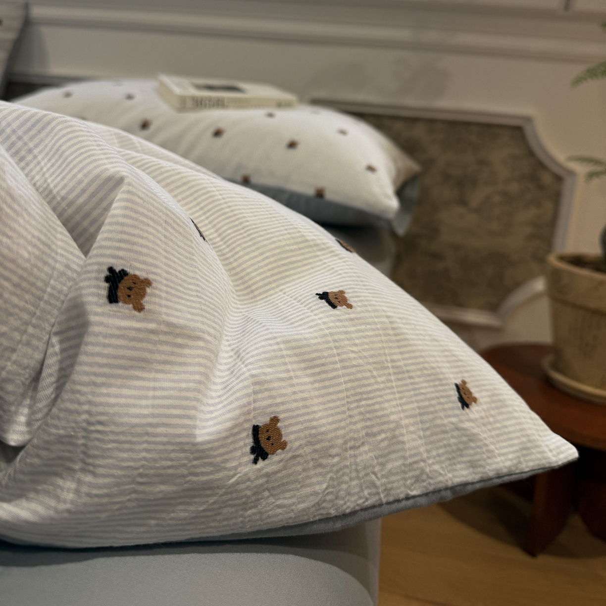 91家纺网 家纺一手货源 找家纺 怡家居 2026春夏新款全棉纯棉水洗棉提花四件套 小兰熊