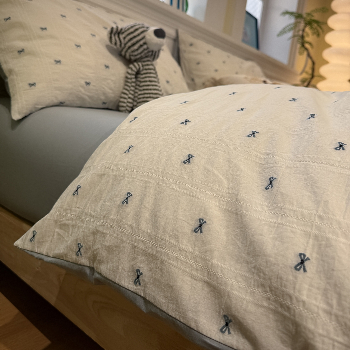 91家纺网 家纺一手货源 找家纺 怡家居 2026春夏新款全棉纯棉水洗棉提花四件套 蓝色蝴蝶结