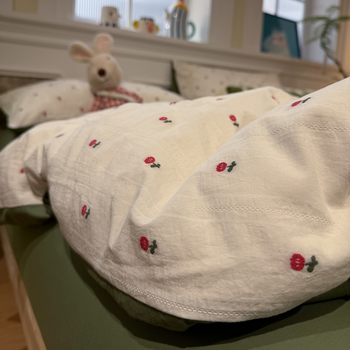 91家纺网 家纺一手货源 找家纺 怡家居 2026春夏新款全棉纯棉水洗棉提花四件套 小红花