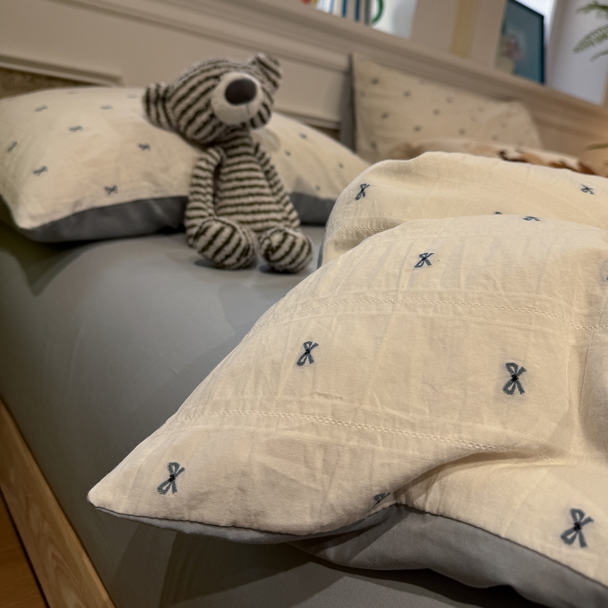 91家纺网 家纺一手货源 找家纺 怡家居 2026春夏新款全棉纯棉水洗棉提花四件套 蓝色蝴蝶结