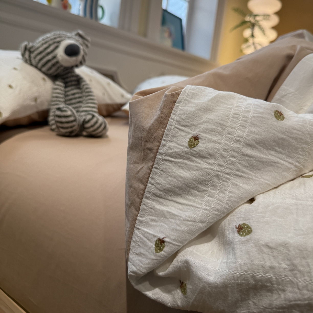 91家纺网 家纺一手货源 找家纺 怡家居 2026春夏新款全棉纯棉水洗棉提花四件套 甜心草莓