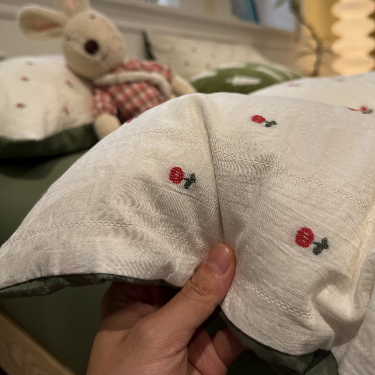 91家纺网 家纺一手货源 找家纺 怡家居 2026春夏新款全棉纯棉水洗棉提花四件套 小红花