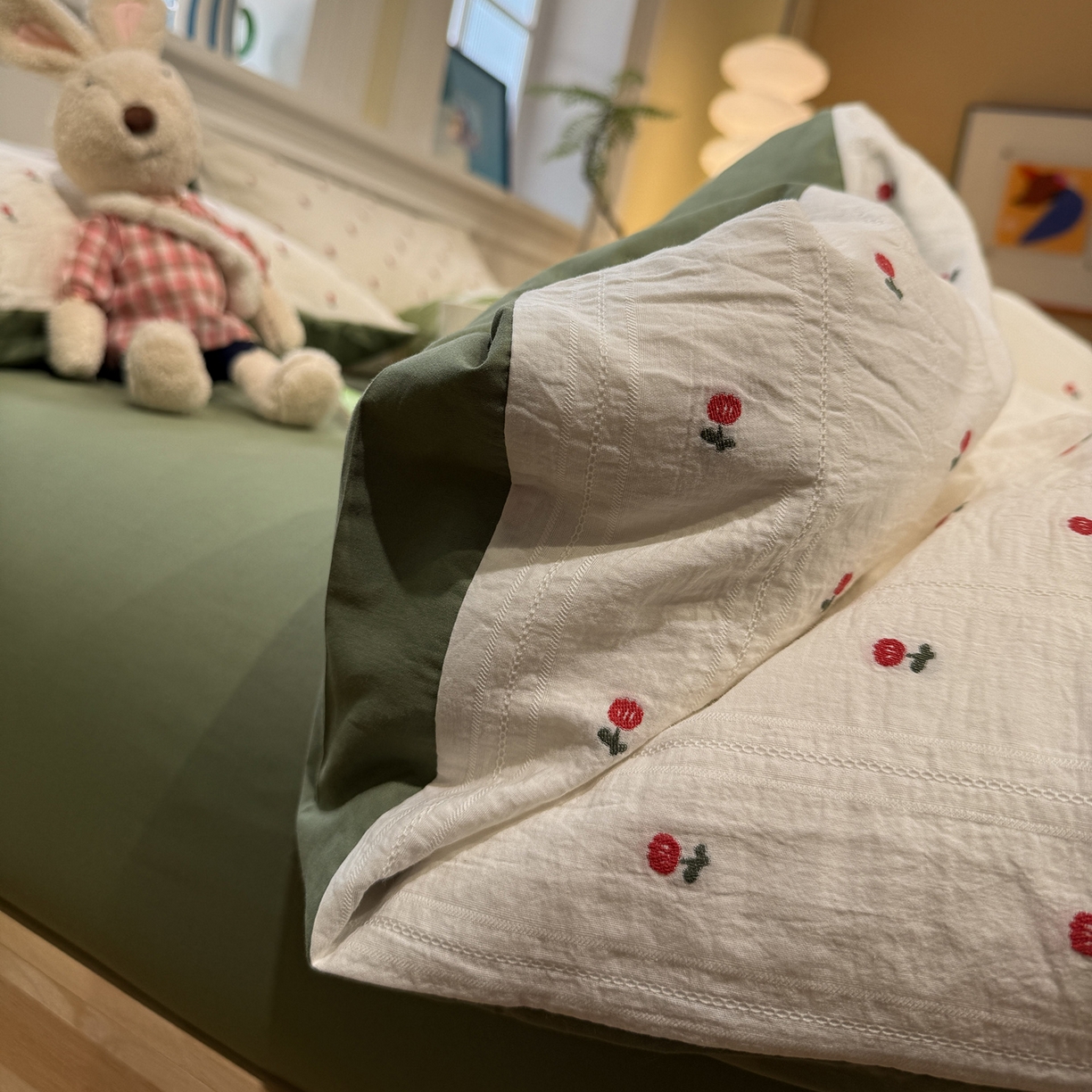 91家纺网 家纺一手货源 找家纺 怡家居 2026春夏新款全棉纯棉水洗棉提花四件套 小红花