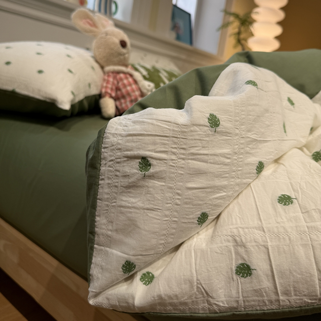 91家纺网 家纺一手货源 找家纺 怡家居 2026春夏新款全棉纯棉水洗棉提花四件套 小绿叶