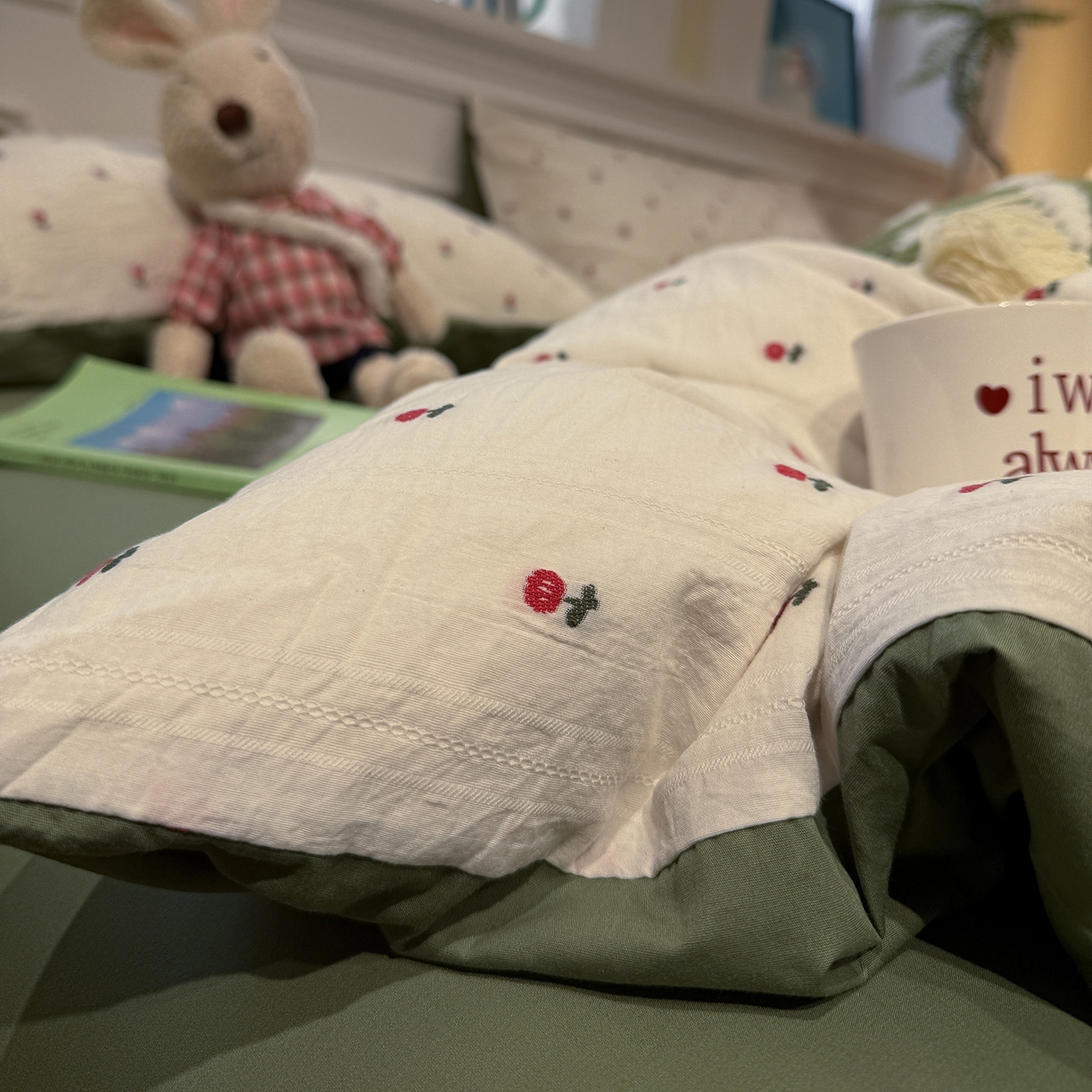 91家纺网 家纺一手货源 找家纺 怡家居 2026春夏新款全棉纯棉水洗棉提花四件套 小红花