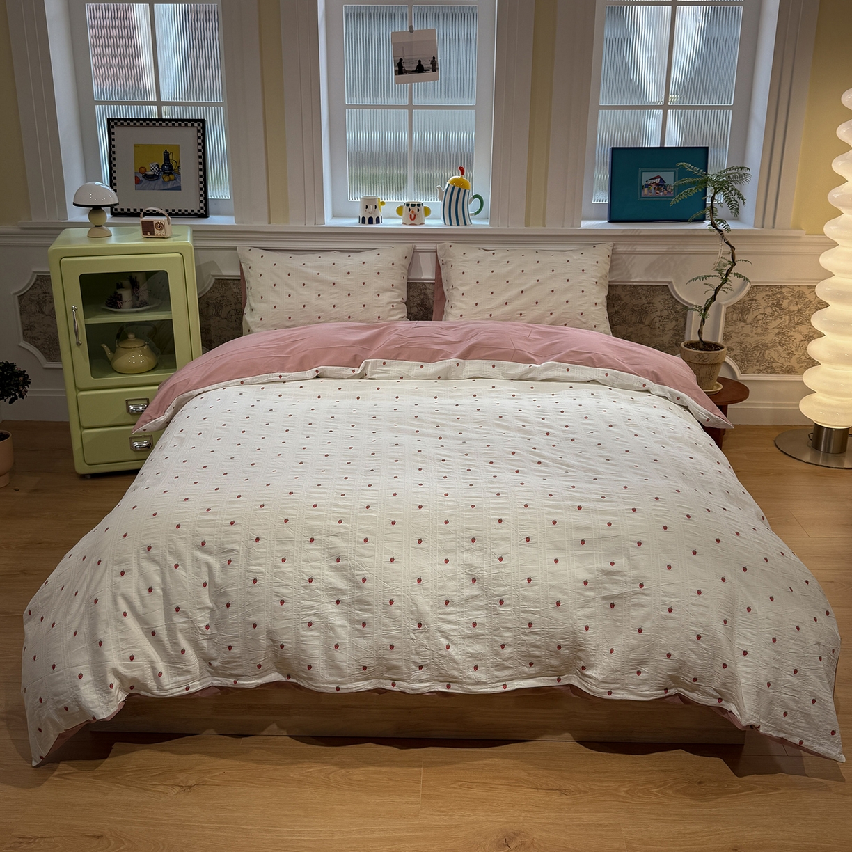 91家纺网 家纺一手货源 找家纺 怡家居 2026春夏新款全棉纯棉水洗棉提花四件套 小草莓