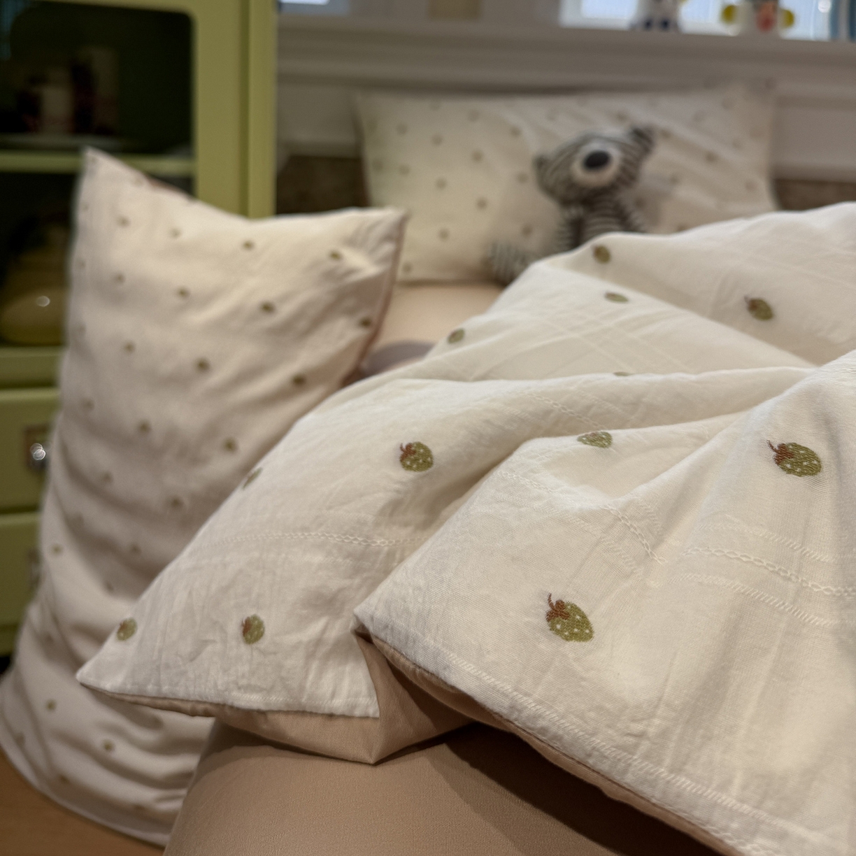 91家纺网 家纺一手货源 找家纺 怡家居 2026春夏新款全棉纯棉水洗棉提花四件套 甜心草莓