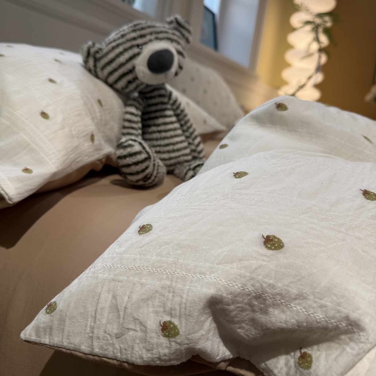 91家纺网 家纺一手货源 找家纺 怡家居 2026春夏新款全棉纯棉水洗棉提花四件套 甜心草莓