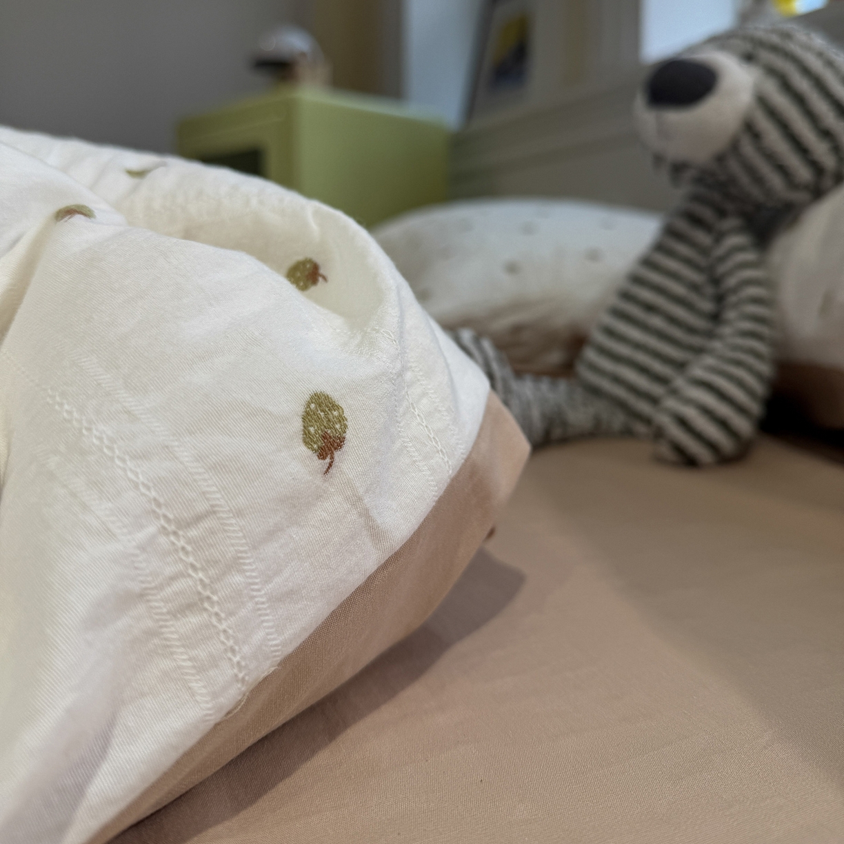 91家纺网 家纺一手货源 找家纺 怡家居 2026春夏新款全棉纯棉水洗棉提花四件套 甜心草莓