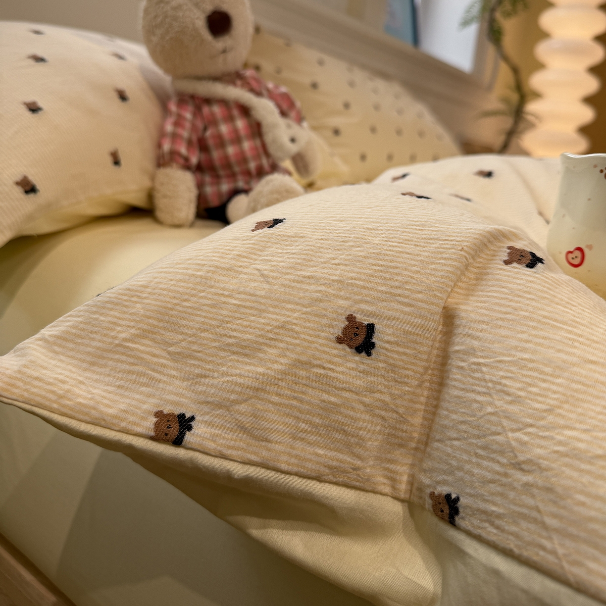 91家纺网 家纺一手货源 找家纺 怡家居 2026春夏新款全棉纯棉水洗棉提花四件套 小黄熊