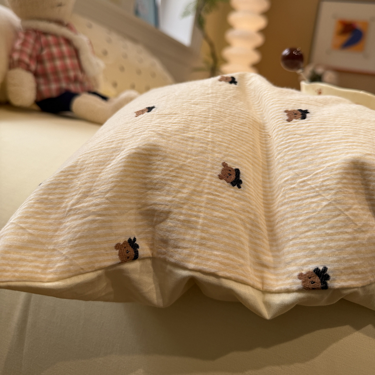 91家纺网 家纺一手货源 找家纺 怡家居 2026春夏新款全棉纯棉水洗棉提花四件套 小黄熊