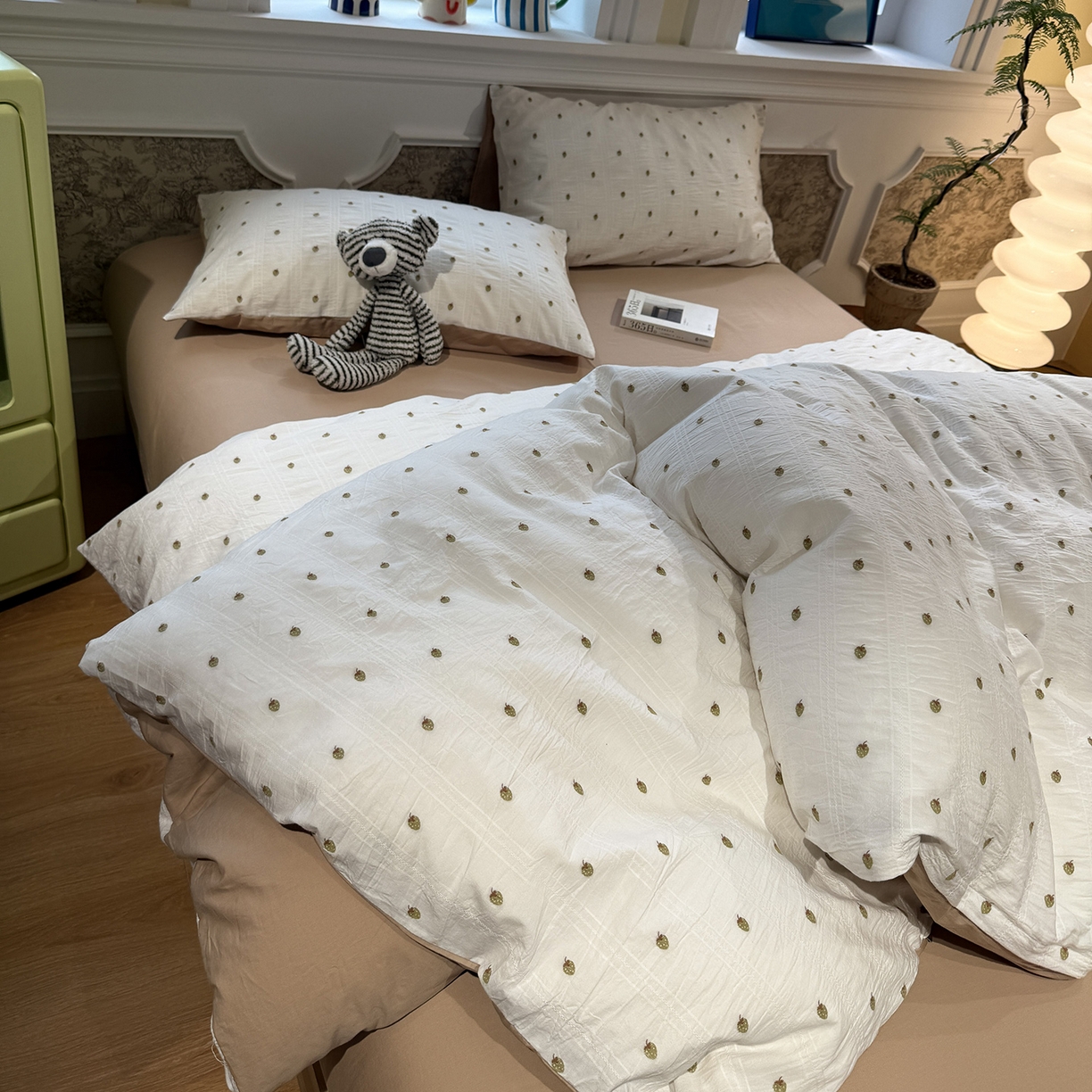 91家纺网 家纺一手货源 找家纺 怡家居 2026春夏新款全棉纯棉水洗棉提花四件套 甜心草莓