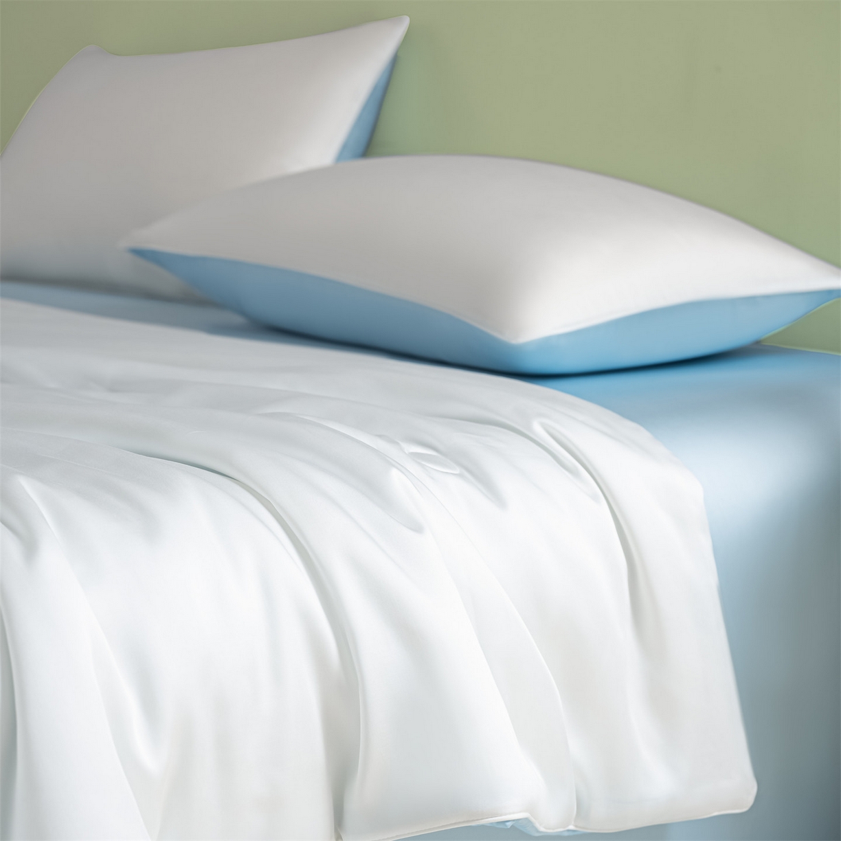 91家纺网 家纺一手货源 找家纺 美澳家纺 2026春夏新款凉感水洗冰丝真丝双拼夏被夏凉被四件套 双拼-贵族白+天空蓝