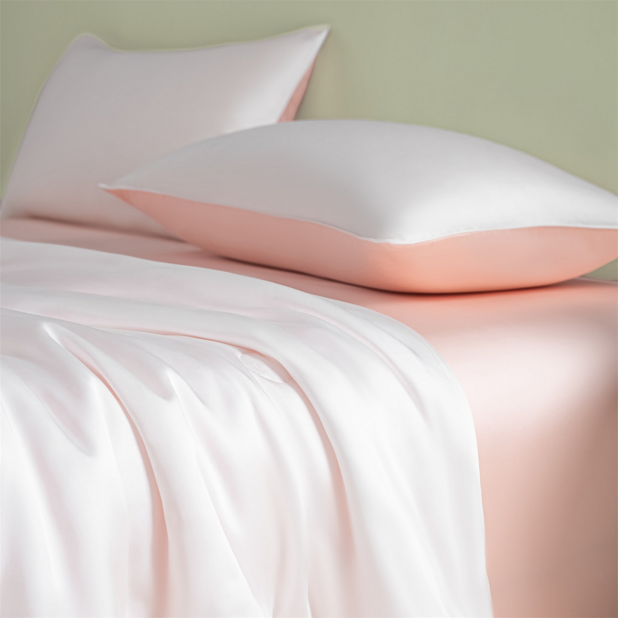 91家纺网 家纺一手货源 找家纺 美澳家纺 2026春夏新款凉感水洗冰丝真丝双拼夏被夏凉被四件套 双拼-贵族白+半熟蜜桃