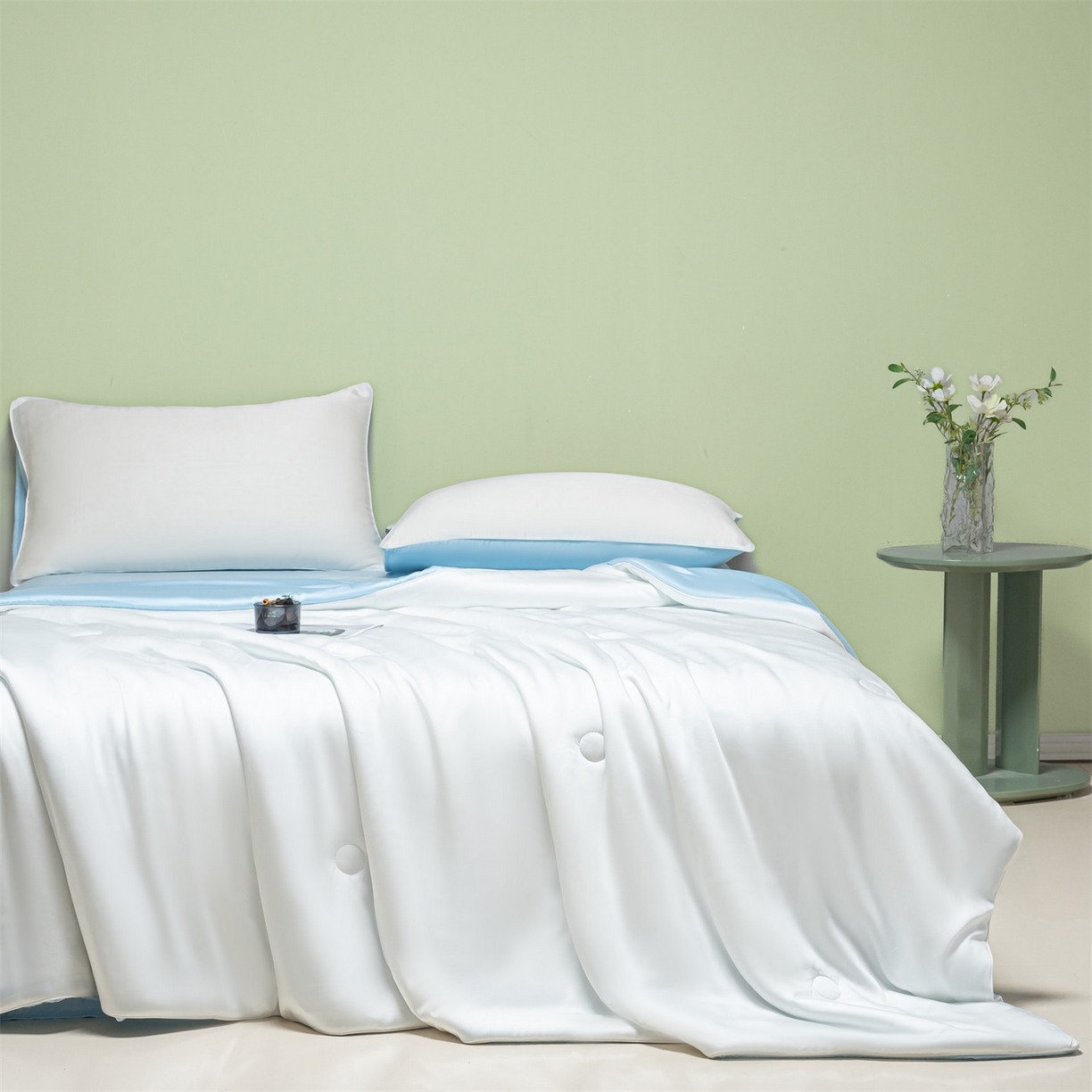 91家纺网 家纺一手货源 找家纺 美澳家纺 2026春夏新款凉感水洗冰丝真丝双拼夏被夏凉被四件套 双拼-贵族白+天空蓝