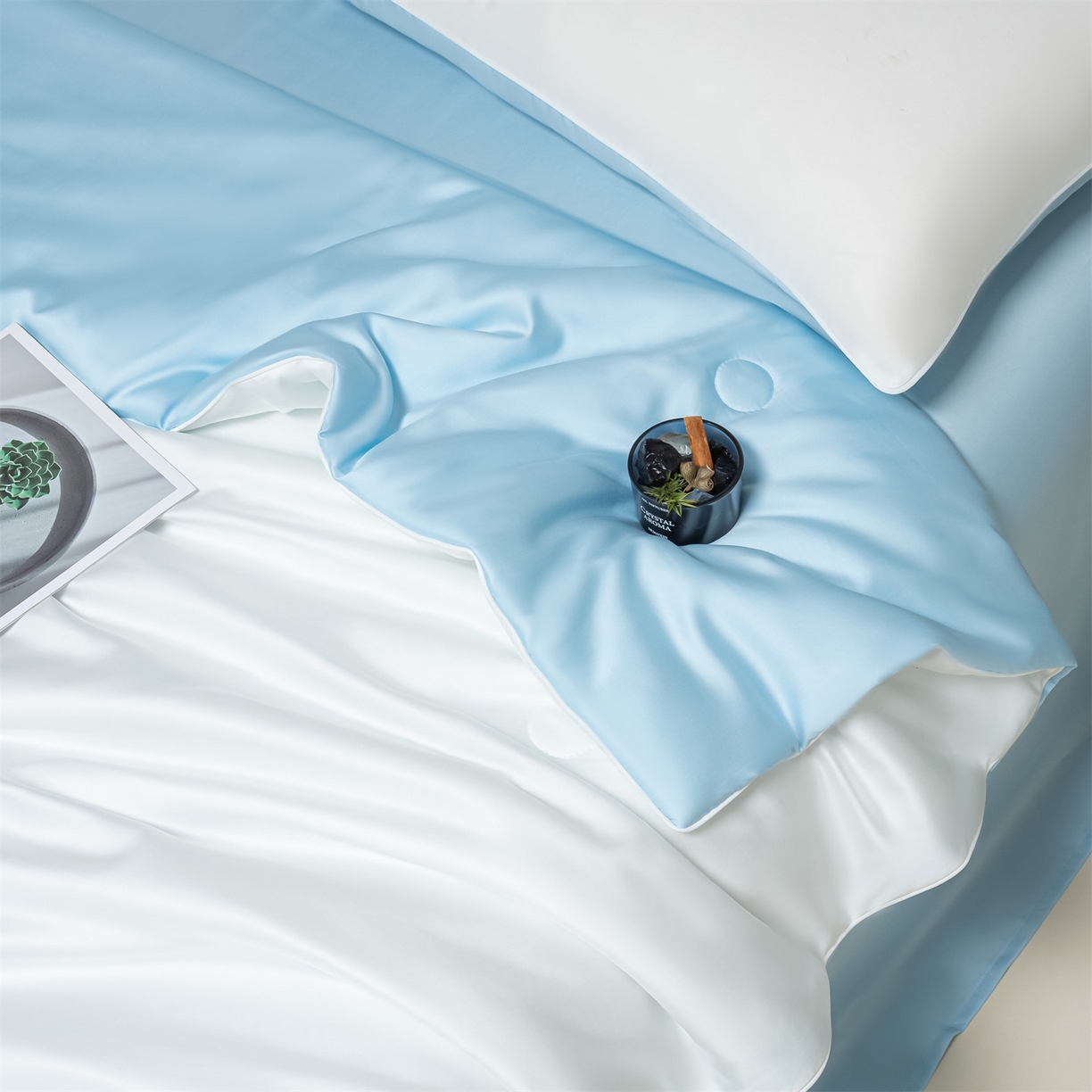 91家纺网 家纺一手货源 找家纺 美澳家纺 2026春夏新款凉感水洗冰丝真丝双拼夏被夏凉被四件套 双拼-贵族白+天空蓝