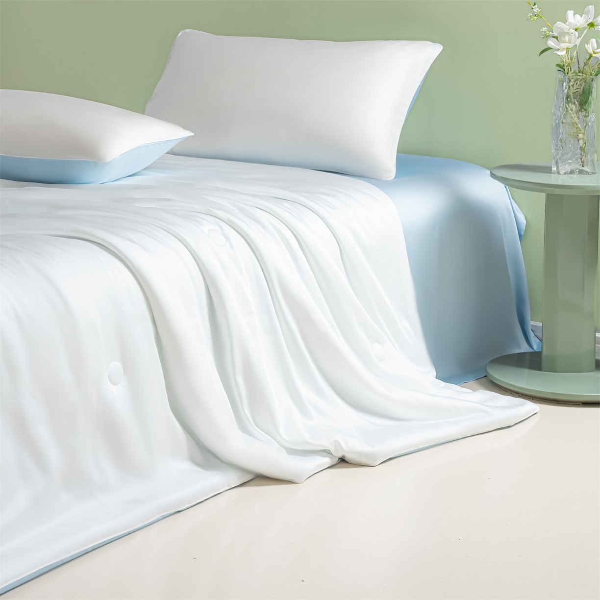 91家纺网 家纺一手货源 找家纺 美澳家纺 2026春夏新款凉感水洗冰丝真丝双拼夏被夏凉被四件套 双拼-贵族白+天空蓝