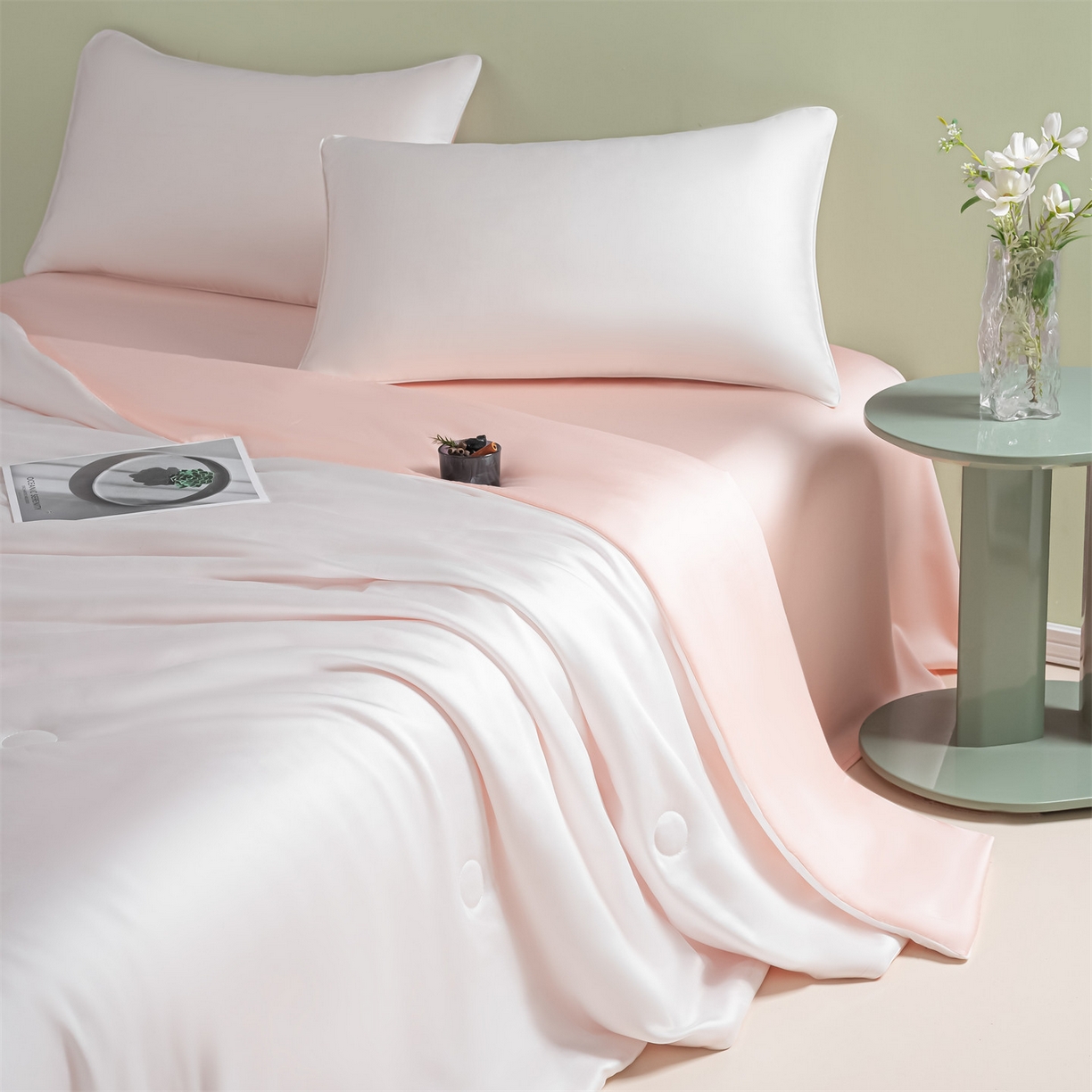 91家纺网 家纺一手货源 找家纺 美澳家纺 2026春夏新款凉感水洗冰丝真丝双拼夏被夏凉被四件套 双拼-贵族白+半熟蜜桃