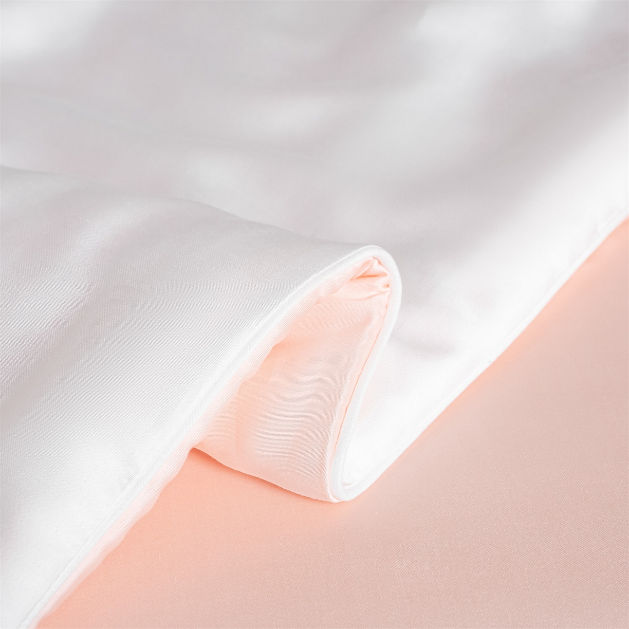 91家纺网 家纺一手货源 找家纺 美澳家纺 2026春夏新款凉感水洗冰丝真丝双拼夏被夏凉被四件套 双拼-贵族白+半熟蜜桃